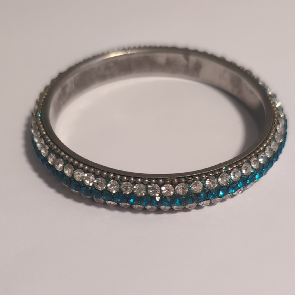 Elegant Silver‎ and Blue Crystal Bangle